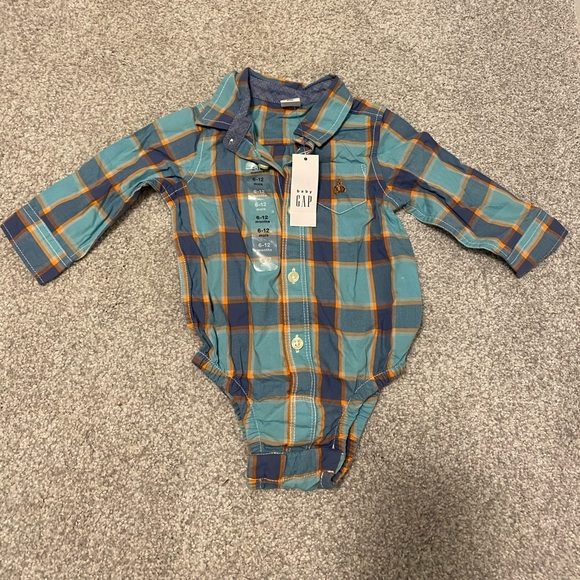 2/$15 NWT baby long sleeve button up 6-12 month - Picture 1 of 3